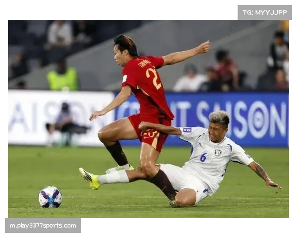 邵子钦造点并主罚命中 高中锋支点作用在定位球战术中凸显 邵子钦造点并主罚命中 高中锋支点作用在定位球战术中凸显